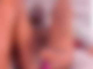 Live cam show with Dakota Wangi - Curvy on Strip Flash - Live Sex Shows