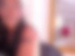 Live cam show with Dakota Wangi - Ebony Teen (18+) on Streamer API