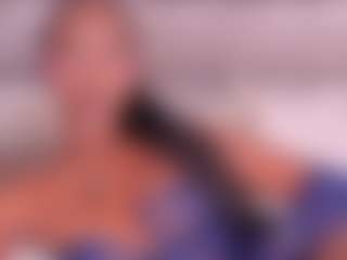 Live cam show with Dakota Wangi - Middle Aged on Fling VIP Chat