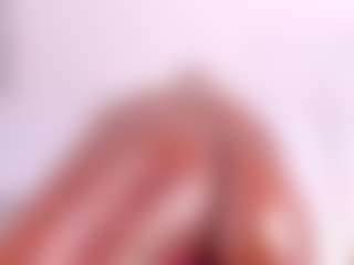 Live cam show with Dakota Wangi - Fingering Ebony on Fit Hotties