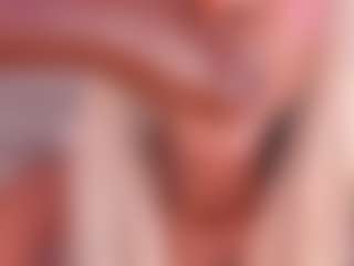 Live cam show with Dakota Wangi - Striptease on Camsoda