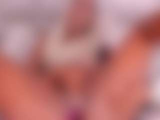 Live cam show with Dakota Wangi - Black Small Tits on Fit Hotties