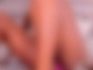 Live cam show with Dakota Wangi - Fingers on Adult Interactions