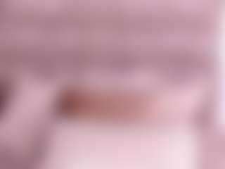 Live cam show with Dakota Wangi - Ebony Middle Aged on intimatelivegirls.com