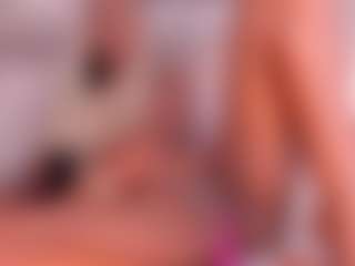 Live cam show with Dakota Wangi - Deepthroat on Mixed Magazine Live