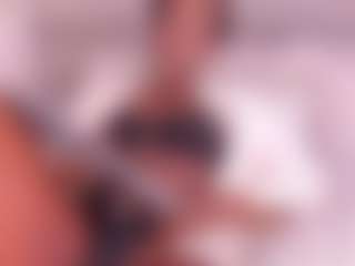 Live cam show with Dakota Wangi - Ebony Middle Aged on SpunkLive