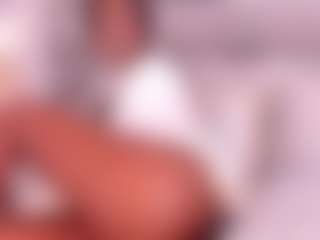 Live cam show with Dakota Wangi - Lovense Middle Aged on CamClone