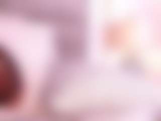 Live cam show with Dakota Wangi - Spy Granny on CamClone