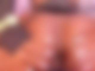 Live cam show with Dakota Wangi - Fingering on livesuperchat.net