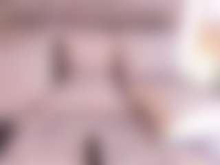 Live cam show with Dakota Wangi - Deepthroat on Camsoda