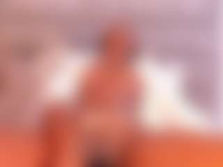 Live cam show with Dakota Wangi - Squirt on studioflirtlive.com