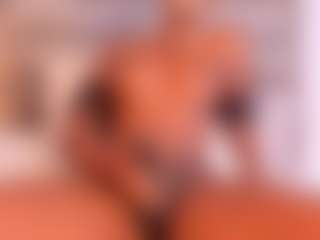 Live cam show with Dakota Wangi - Teen (18+) on CamClone