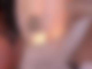 Live cam show with Dakota Wangi - Cute on Milfs Live