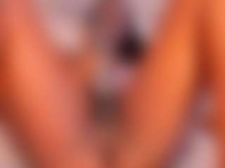 Live cam show with Dakota Wangi - Ebony Small Tits on Gym Cam Girls