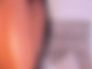 Live cam show with Dakota Wangi - Moaning on Pornisteam.com