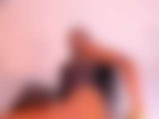 Live cam show with Dakota Wangi - Ebony on Fit Hotties