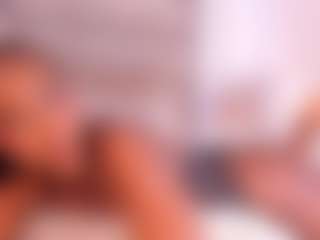 Live cam show with Dakota Wangi - Ebony Shaved Pussy on x69.live