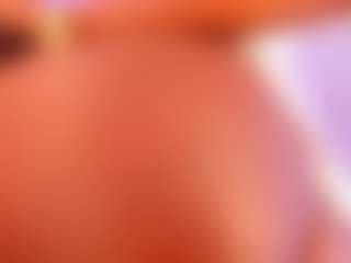 Live cam show with Dakota Wangi - Strip Curvy on Camsoda