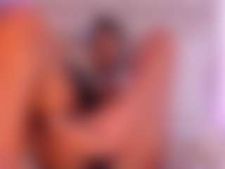 Live cam show with Dakota Wangi - Curvy Small Tits on Camsoda