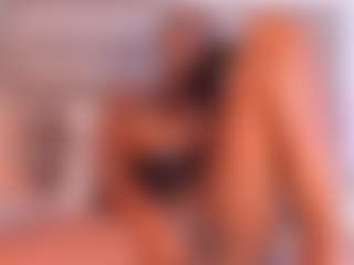 Live cam show with Dakota Wangi - Strip on Camsoda