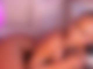 Live cam show with Dakota Wangi - Black BBW on Camsoda