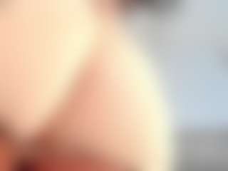 Live cam show with Dakota Wangi - Ebony Middle Aged on Camsoda