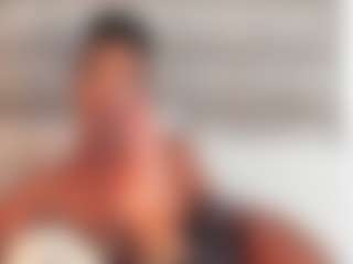 Live cam show with Dakota Wangi - Ebony Middle Aged on Gym Cam Girls