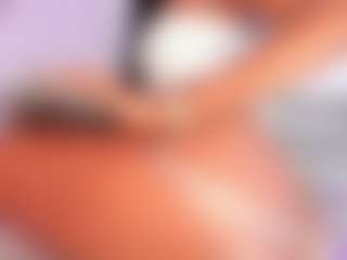 Live cam show with Dakota Wangi - Ebony on googirlz | colombia