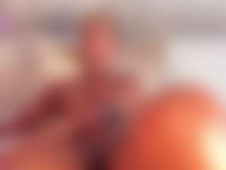 Live cam show with Dakota Wangi - Striptease Latina on SxyPornLive