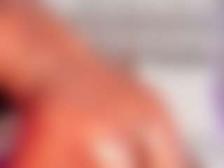 Live cam show with Dakota Wangi - Spy Mature on CamwithHer