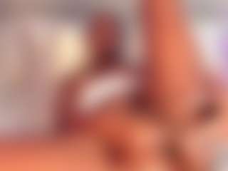 Live cam show with Dakota Wangi - Black BBW on AdultVida.com