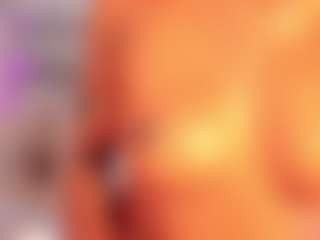 Live cam show with Dakota Wangi - BBW Teen (18+) on CamClone