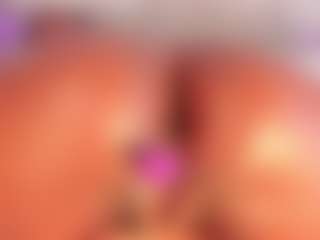 Dakota Wangi's Live Sex Cam Show