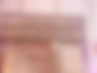 Live cam show with Dakota Wangi - Flashing on Gym Cam Girls