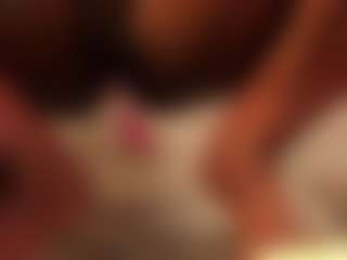 Live cam show with Dakota Wangi - Shaved Pussy on Camiplay Live