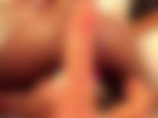 Live cam show with Dakota Wangi - Small Tits on Streamer API