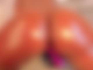 Live cam show with Dakota Wangi - Moaning on Strip Flash - Live Sex Shows