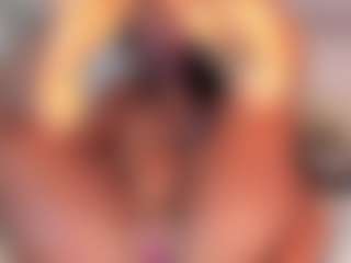 Live cam show with Dakota Wangi - Sexwebcam Teen (18+) on Hubzter Live