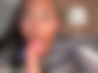 Live cam show with Dakota Wangi - Spy Mature on Camsoda