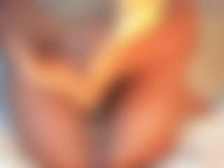 Live cam show with Dakota Wangi - Foot Fetish Latina on fuklive.com