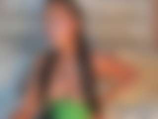 Live-camshow met Dakota Wangi - Full Nudity op Camsoda