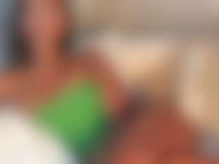 Live cam show with Dakota Wangi - Ebony on Camiplay Live