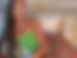 Live cam show with Dakota Wangi - Ebony Squirt on StripNow