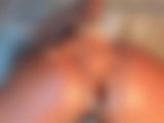 Live cam show with Dakota Wangi - Black BBW on camwithhim.com