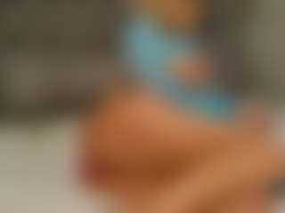 MeganXDesire MILF webcam performer live streaming