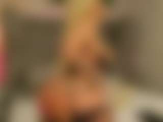 Live cam show with MeganXDesire - Granny BBW on Camming Site