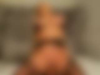 Live cam show with MeganXDesire - Granny MILF on Hubzter Live