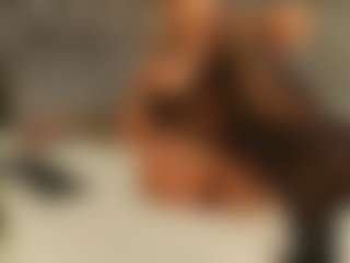 Live cam show with MeganXDesire - Striptease Granny on Gym Cam Girls