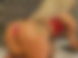 Live cam show with MeganXDesire - HD MILF on Fling VIP Chat