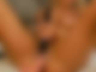 Live cam show with MeganXDesire - Granny on Streamer API